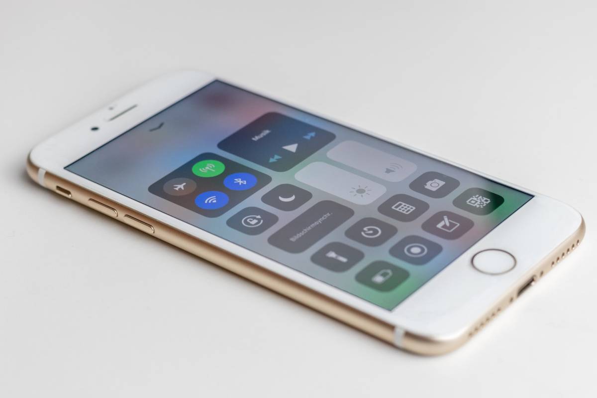 how to check wifi data usage on iphone