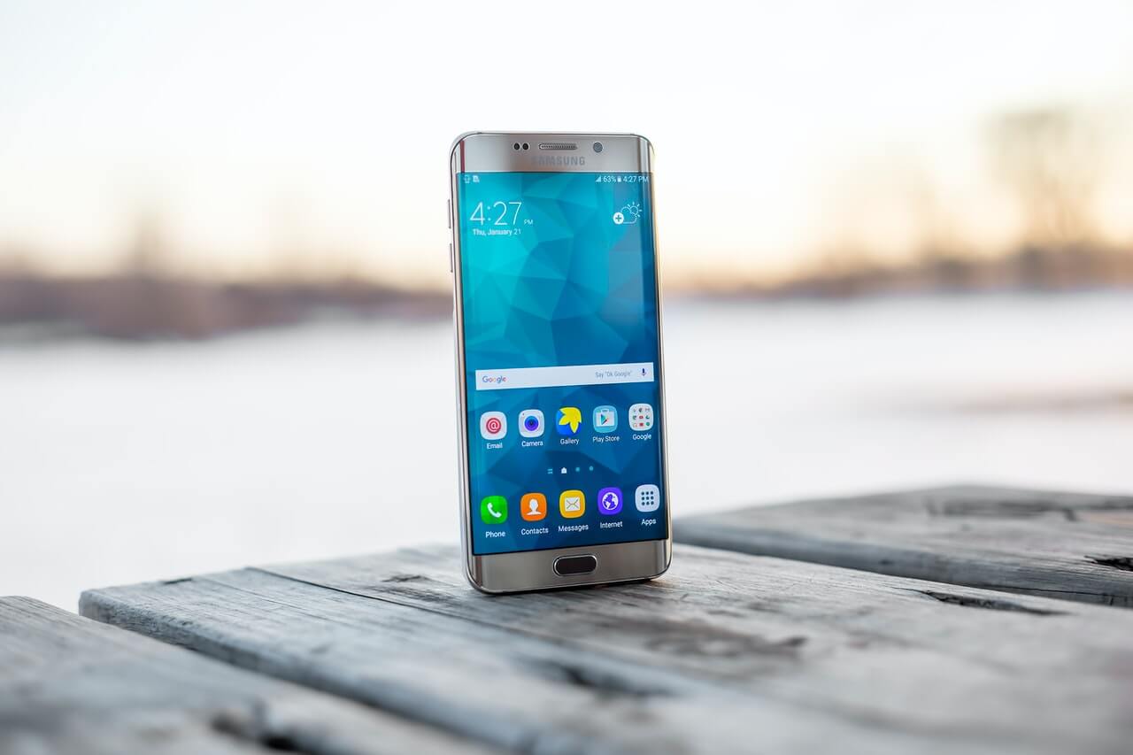 how to stop wifi from turning off automatically android