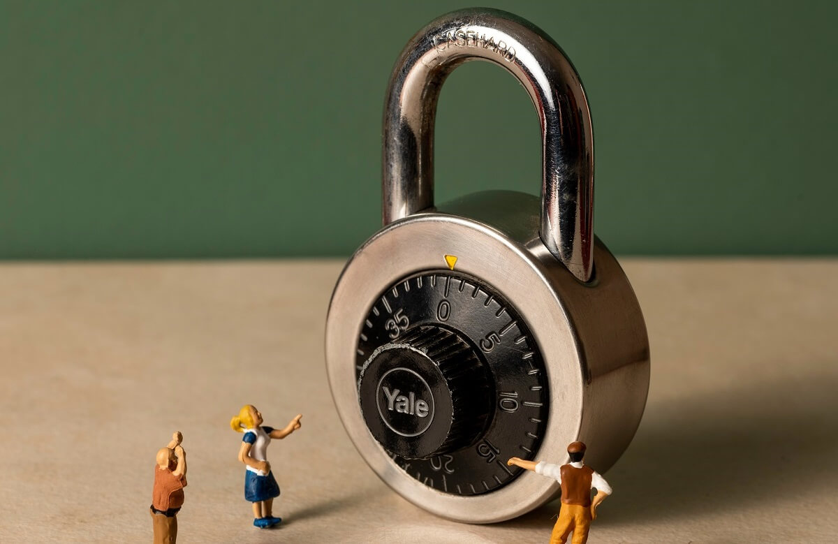 how to connect yale lock to wifi